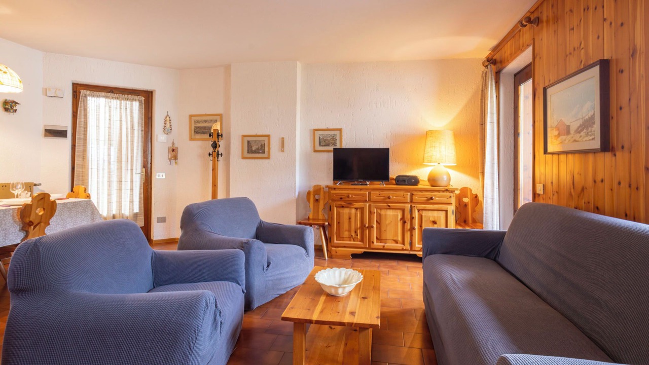 Photo of Livingroom in Oga