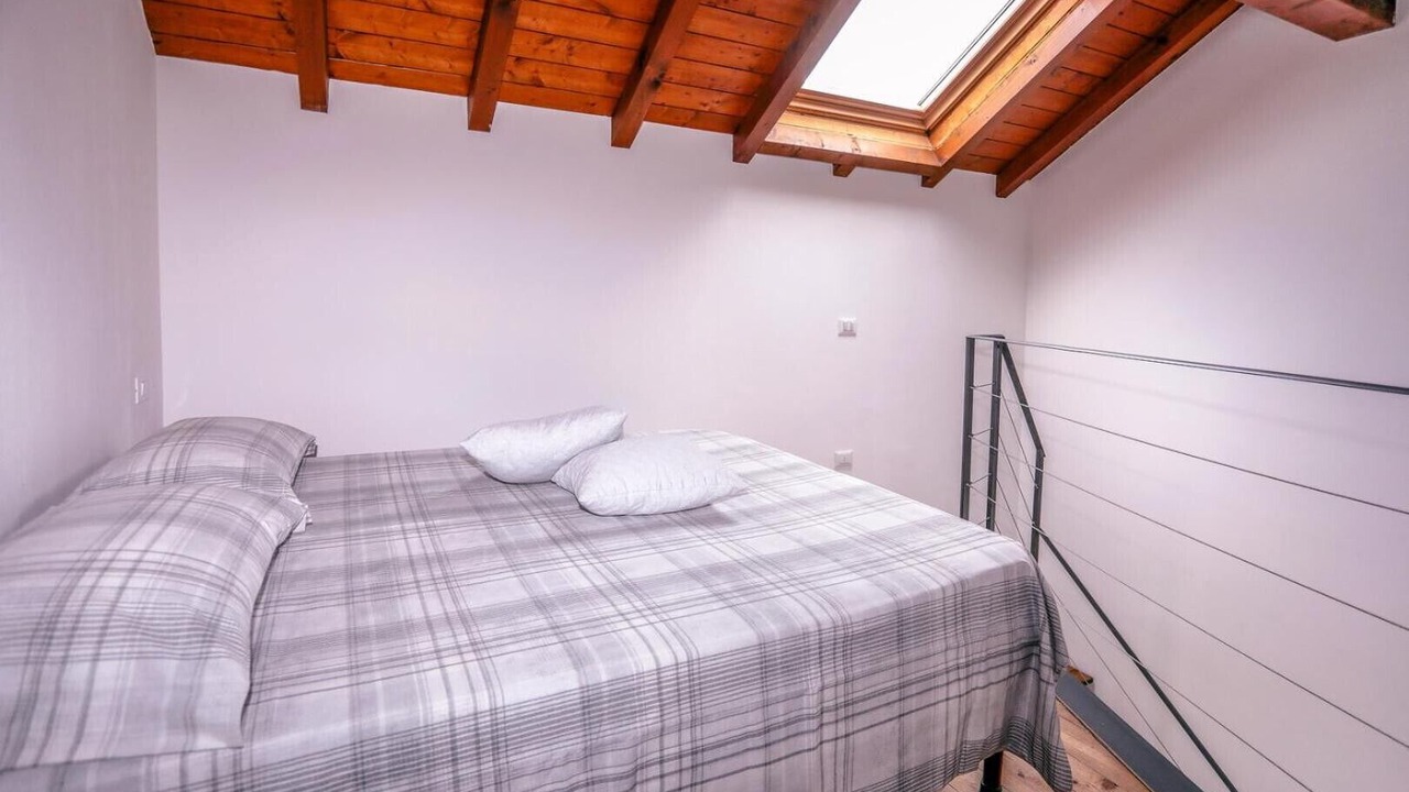 Photo of Bedroom in Angera