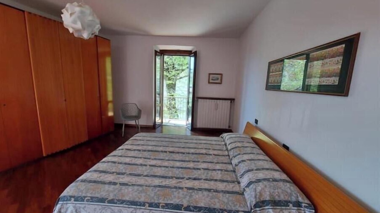 Photo of Bedroom in Comabbio