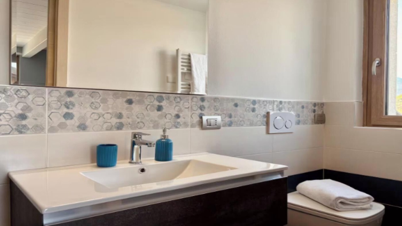 Photo of Bathroom in Colico