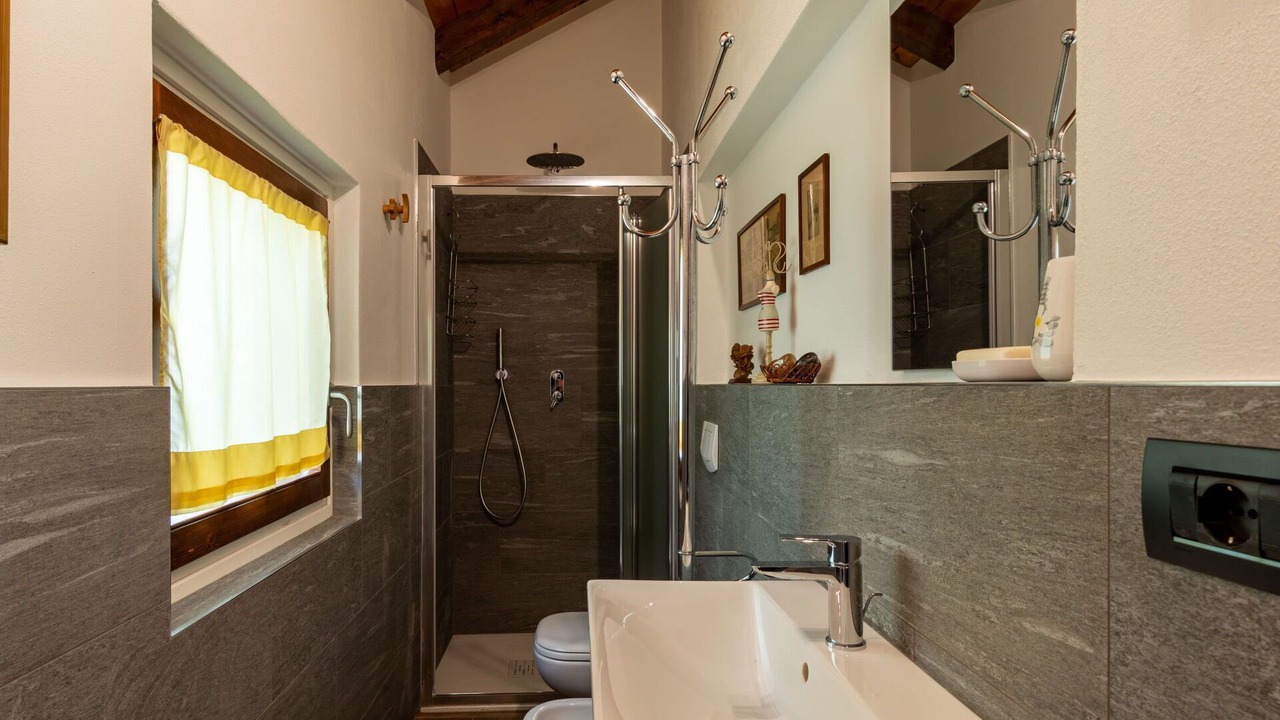 Photo of Bathroom in Cremia