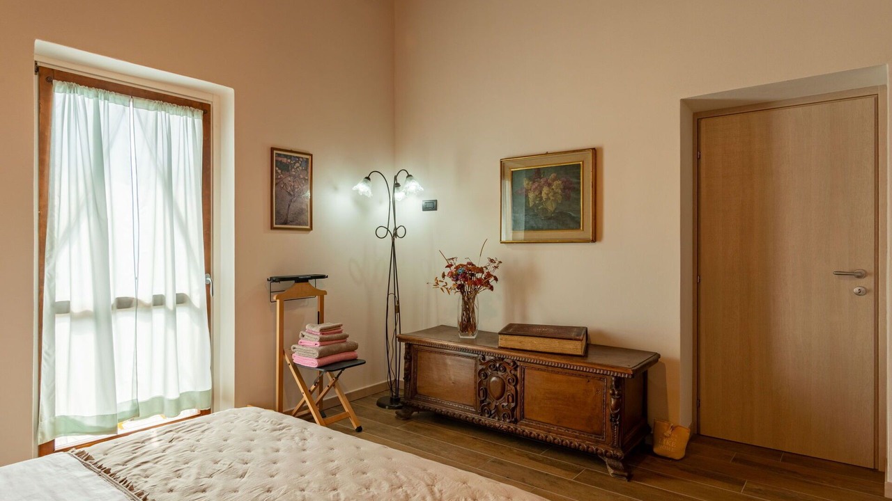 Photo of Others in Cremia