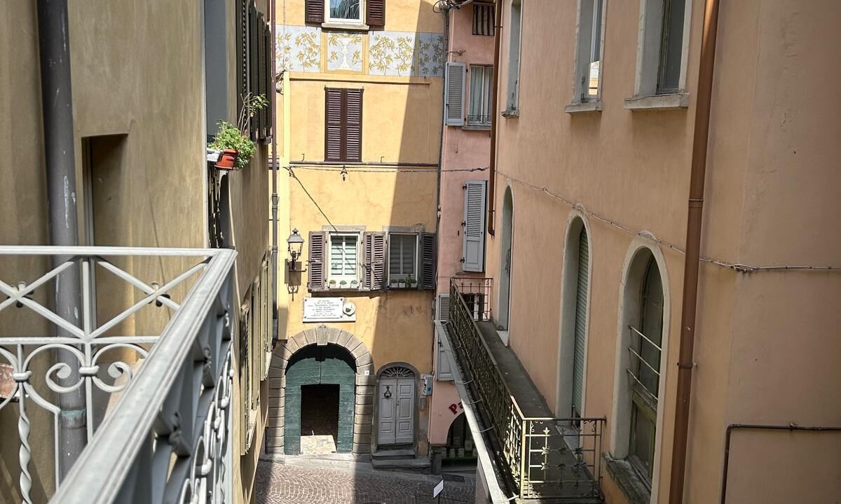 Photo of Patio Balcony in Lovere Old Town