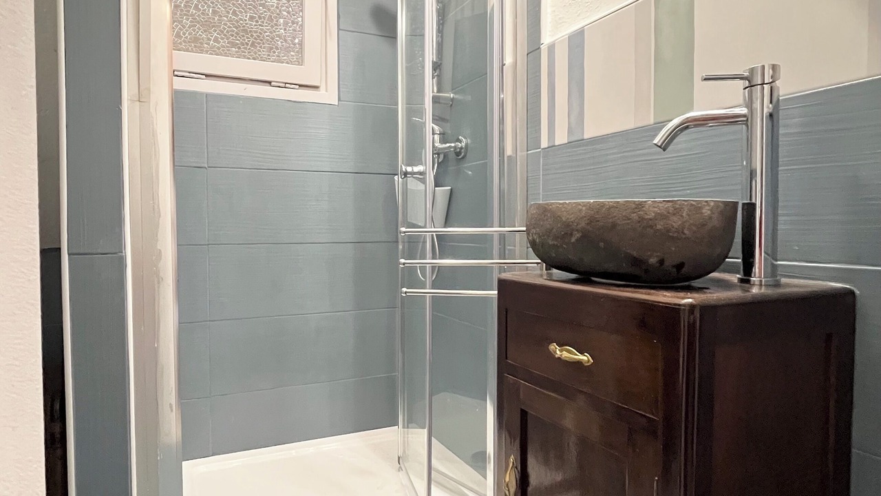 Photo of Bathroom in Berzo Demo