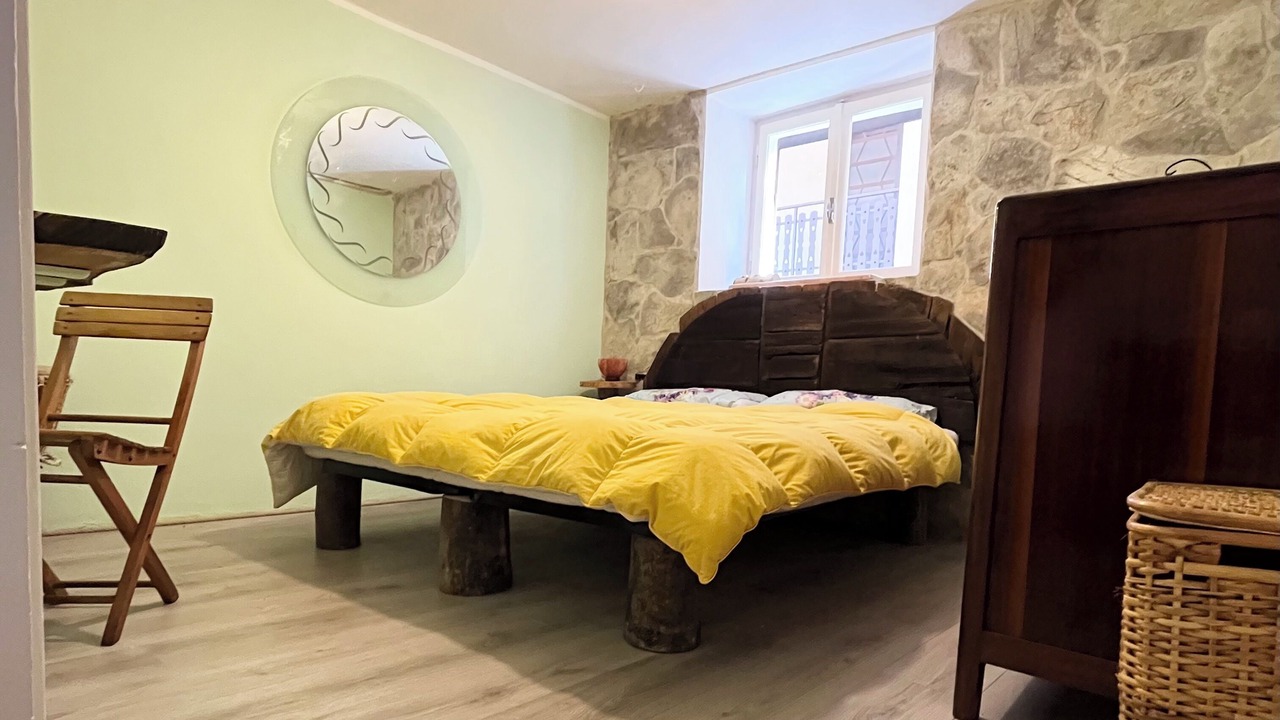 Photo of Bedroom in Berzo Demo