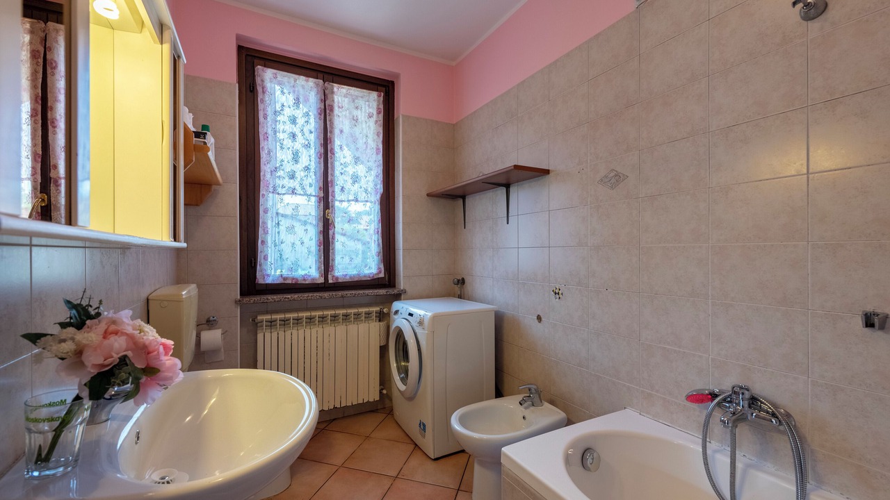 Photo of Bathroom in Leggiuno