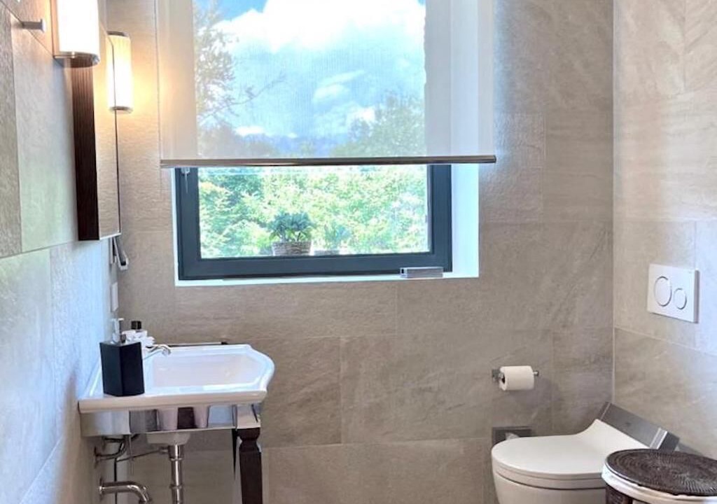 Photo of Bathroom in Guello