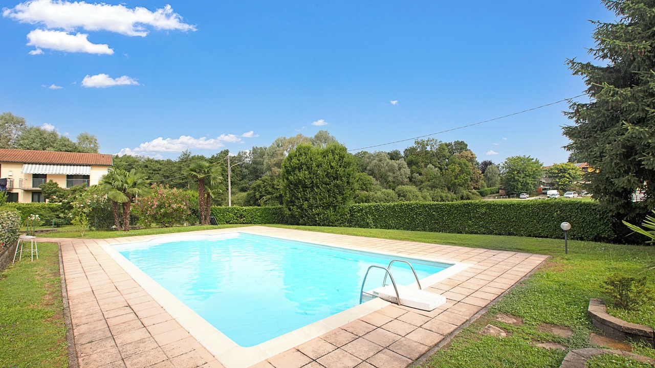 Photo of Outdoor in Angera