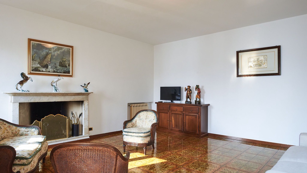 Photo of Livingroom in Dongo