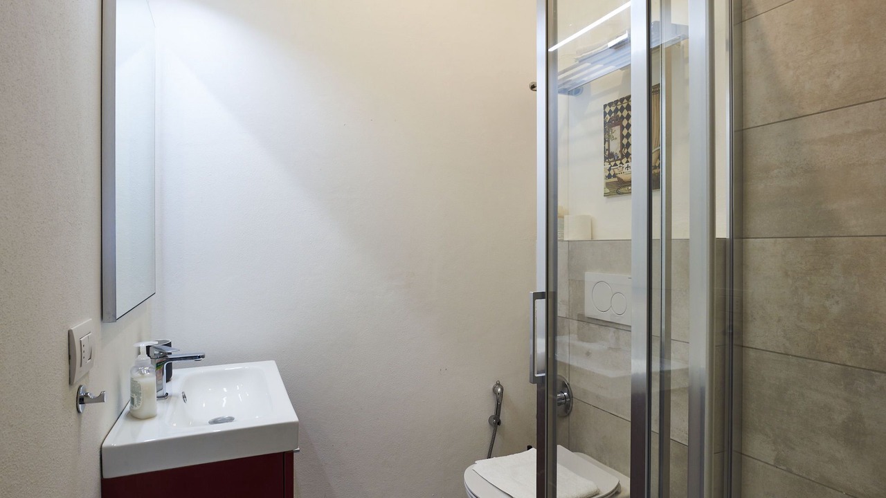 Photo of Bathroom in Calozzo