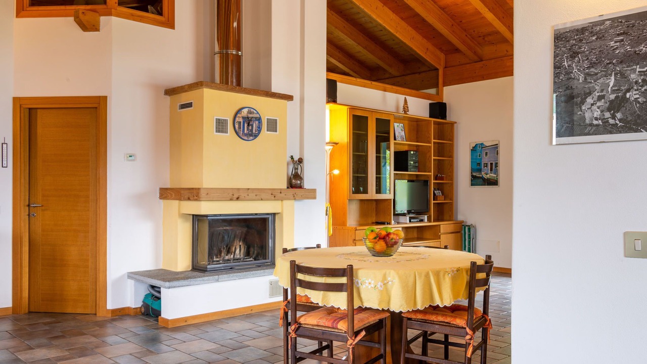 Photo of Bedroom in Mandello del Lario