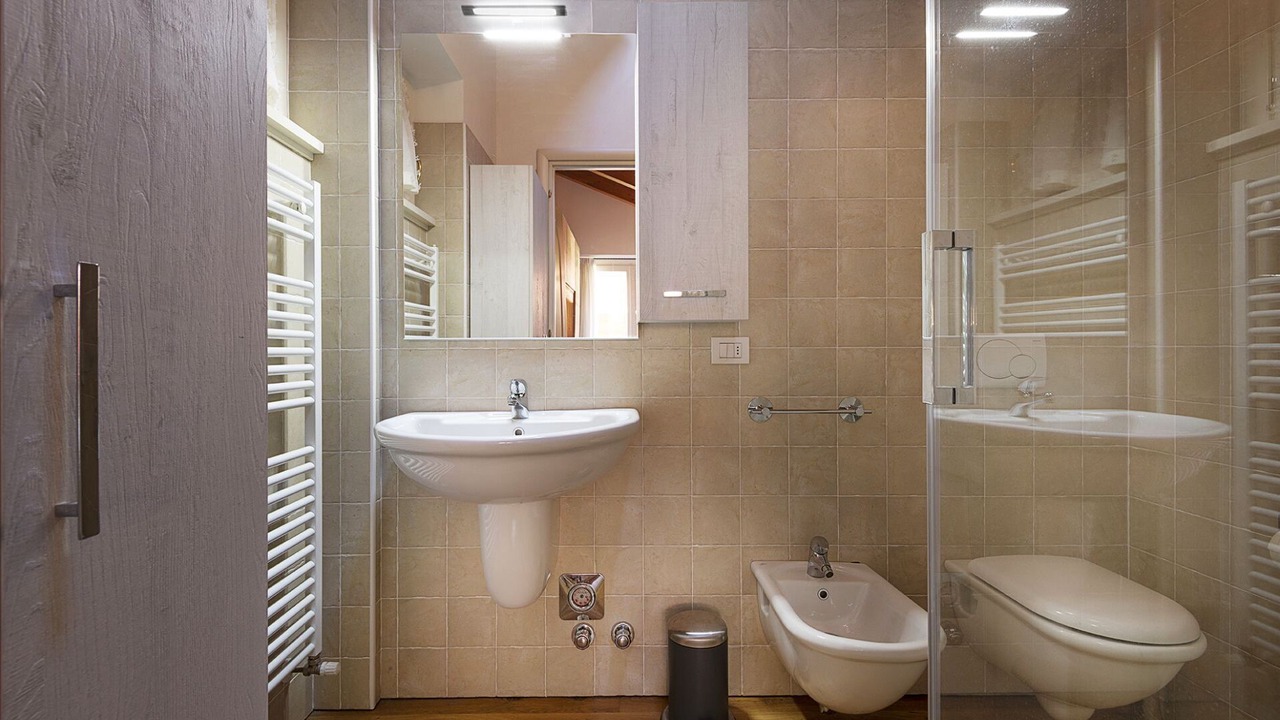 Photo of Bathroom in Temu