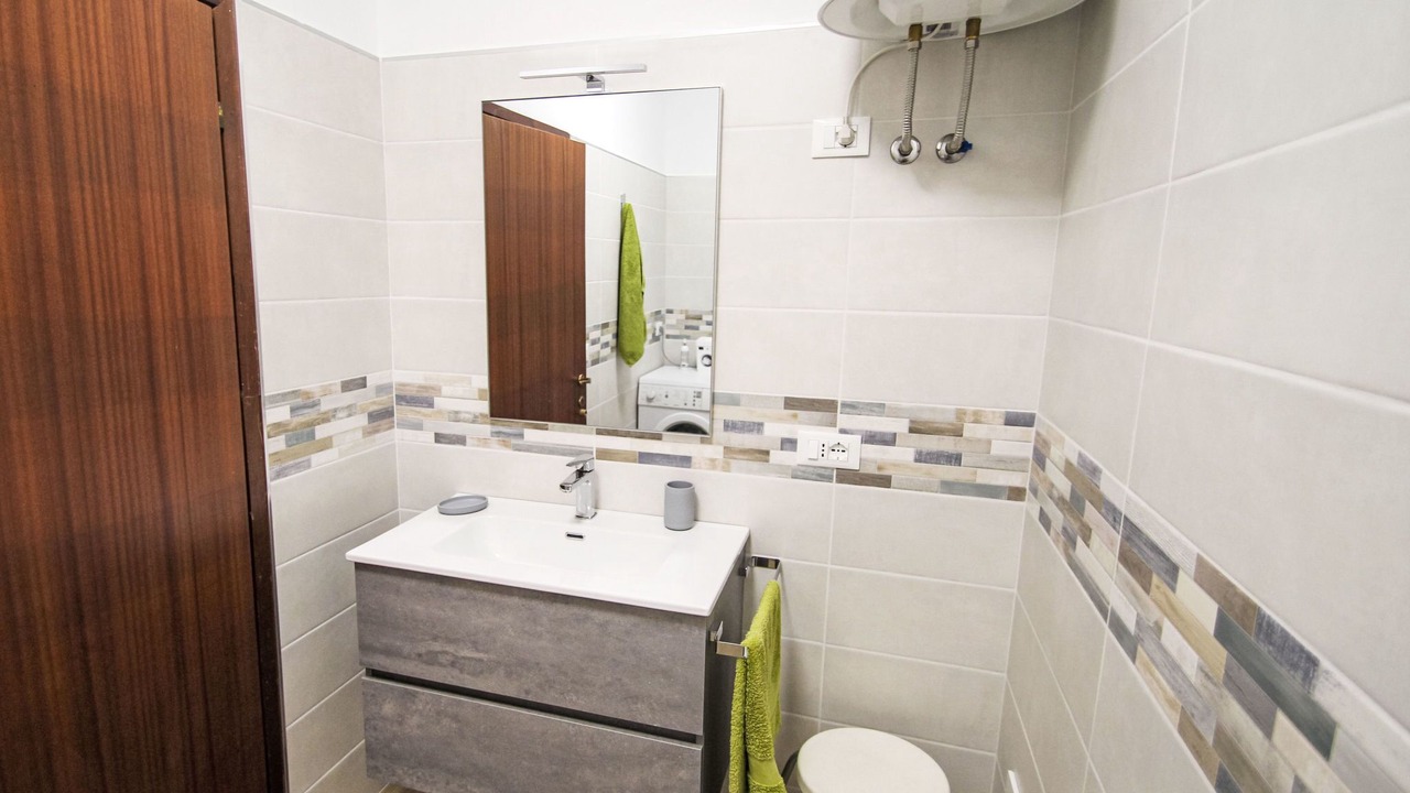 Photo of Bathroom in Euroville