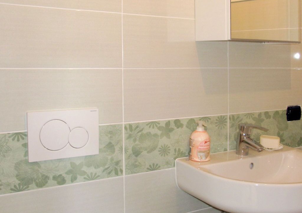 Photo of Bathroom in Corrido