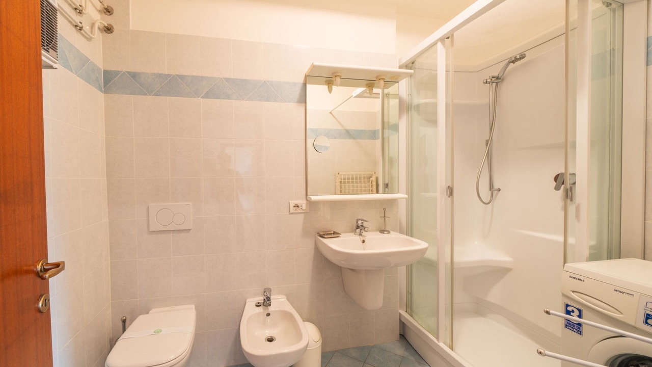 Photo of Bathroom in Euroville