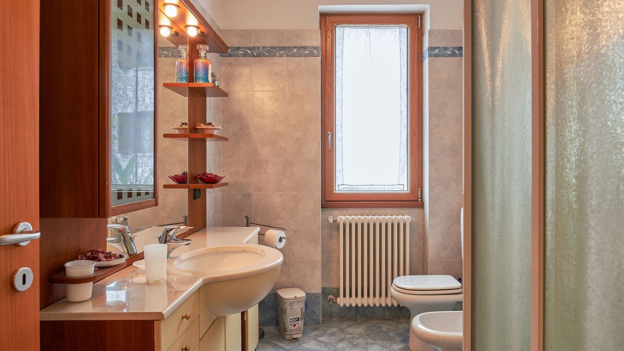 Photo of Bathroom in Colico Piano