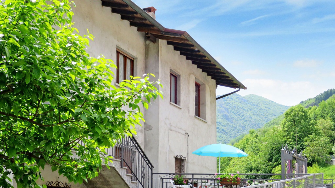 Photo of Outdoor in Corrido