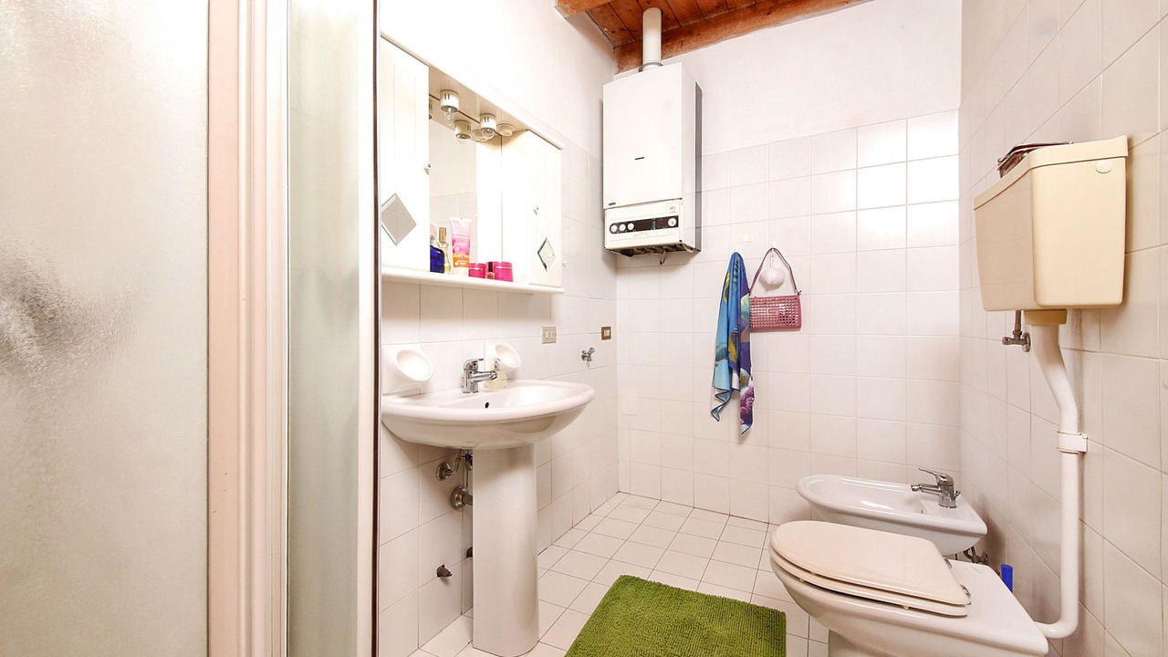 Photo of Bathroom in Cunettone