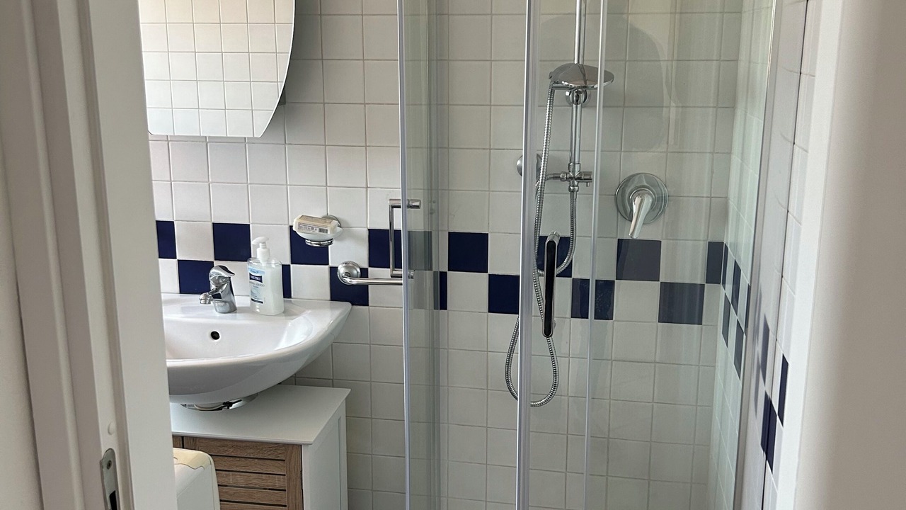 Photo of Bathroom in Gorla
