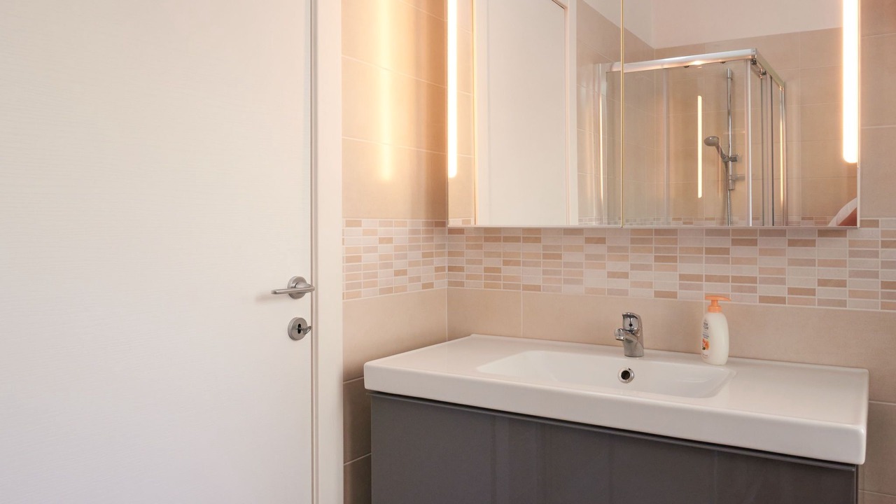 Photo of Bathroom in Corrido