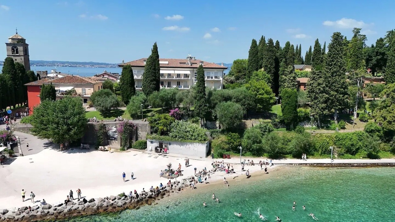 Photo of Others in Sirmione Old Town