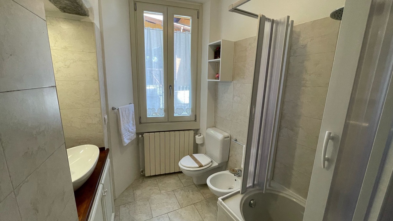 Photo of Bathroom in Argegno