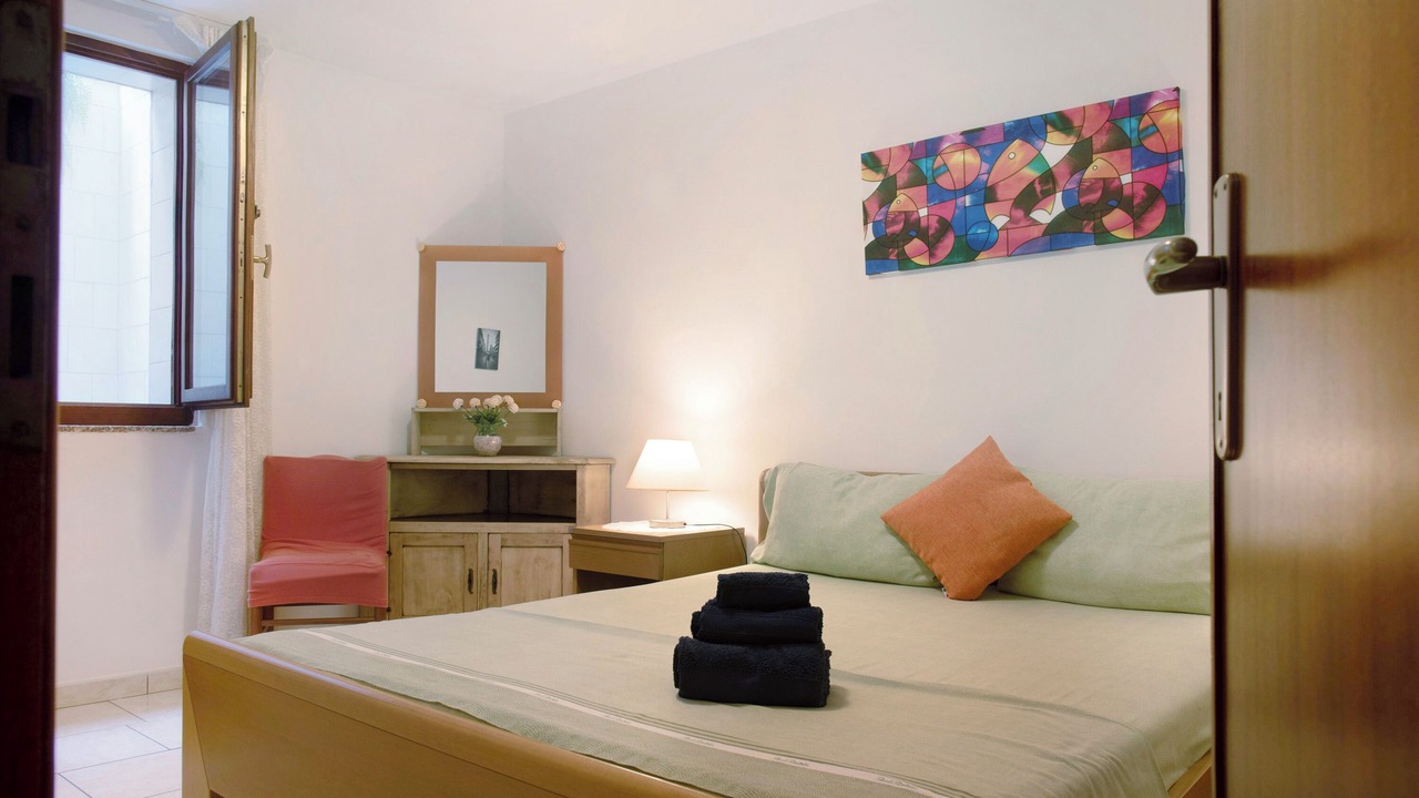 Photo of Bedroom in Lavena Ponte Tresa