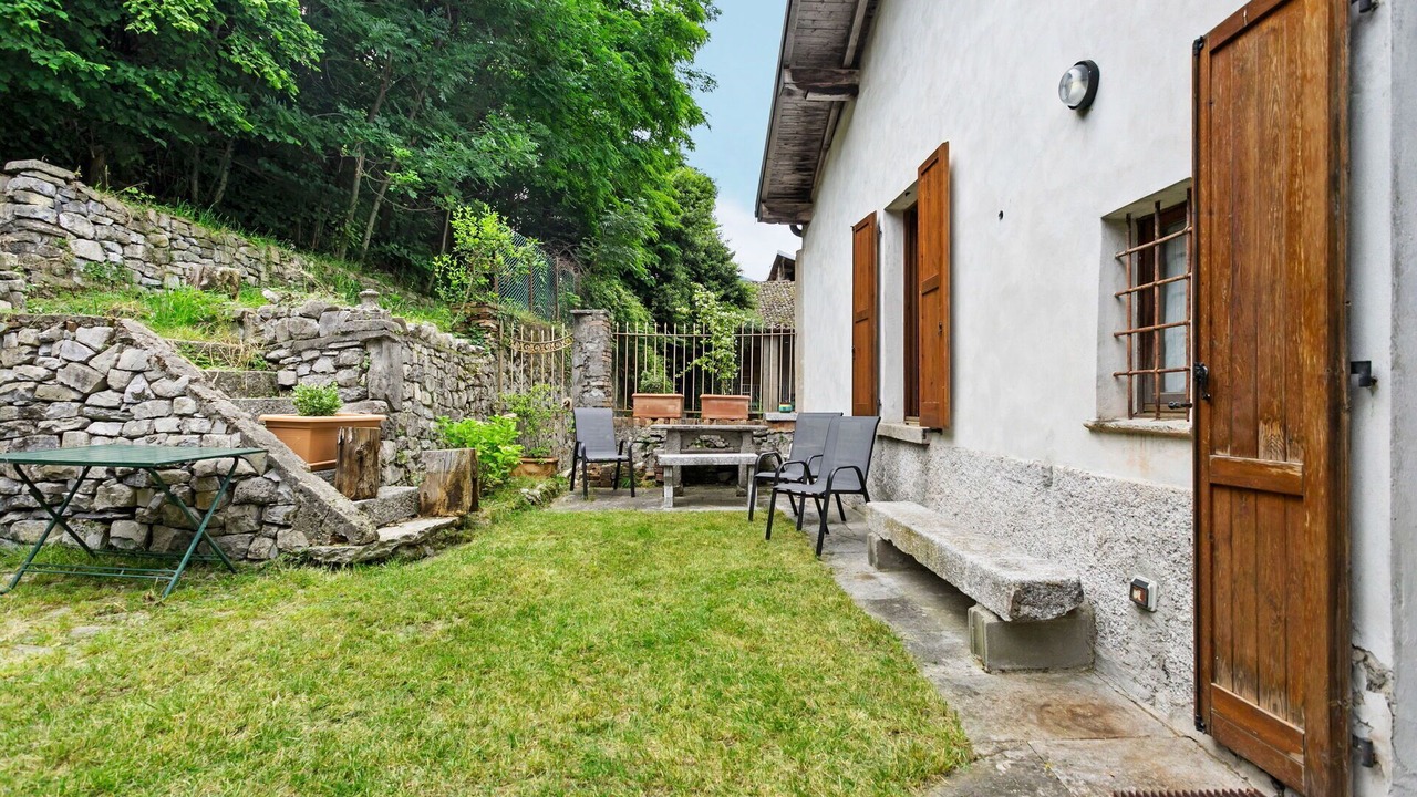 Photo of Outdoor in Claino Con Osteno