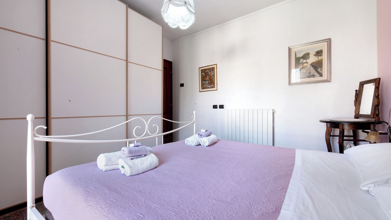 Photo of Bedroom in Lecco