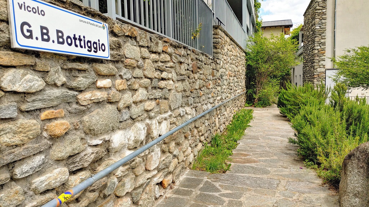 Photo of Others in Calozzo