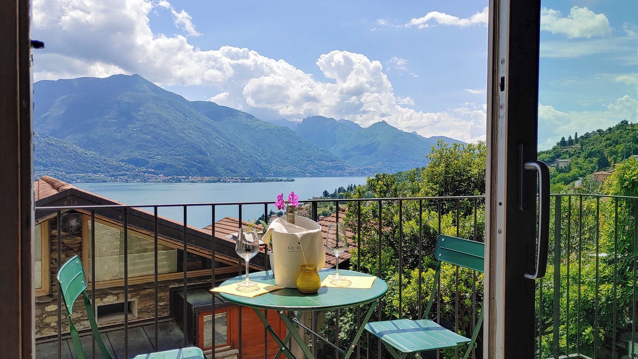 Photo of Patio Balcony in Calozzo