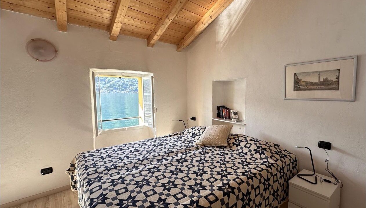 Photo of Bedroom in Colonno