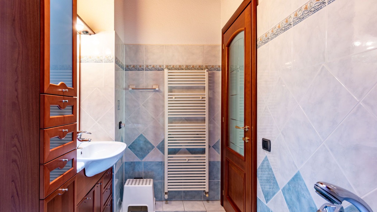 Photo of Bathroom in Corrido