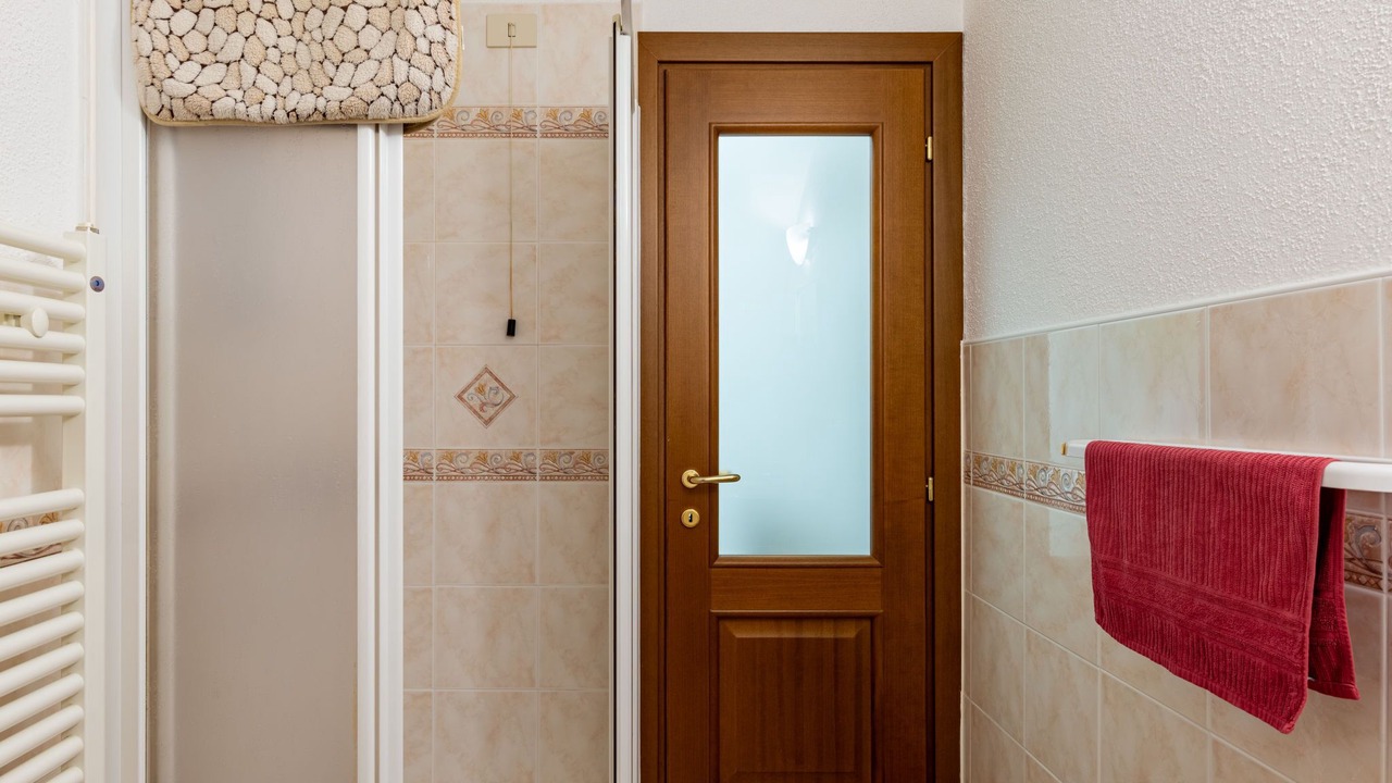 Photo of Bathroom in Corrido