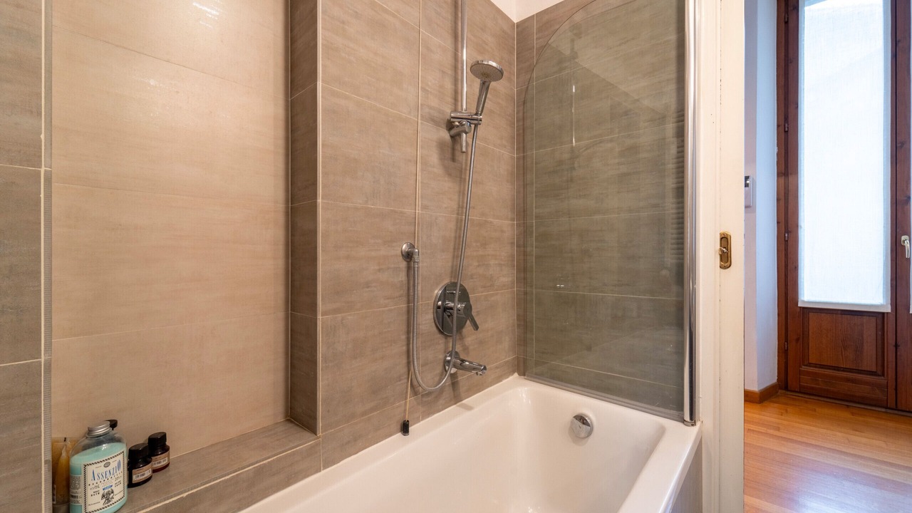 Photo of Bathroom in Isola