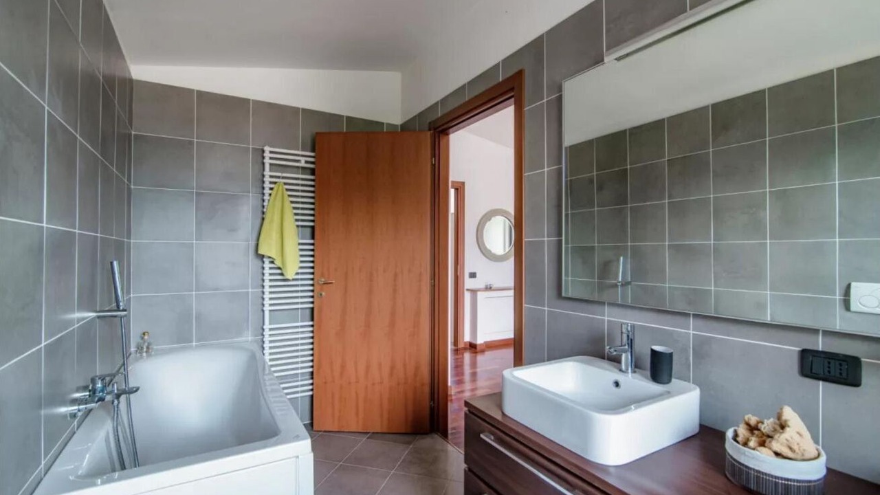 Photo of Bathroom in Laglio