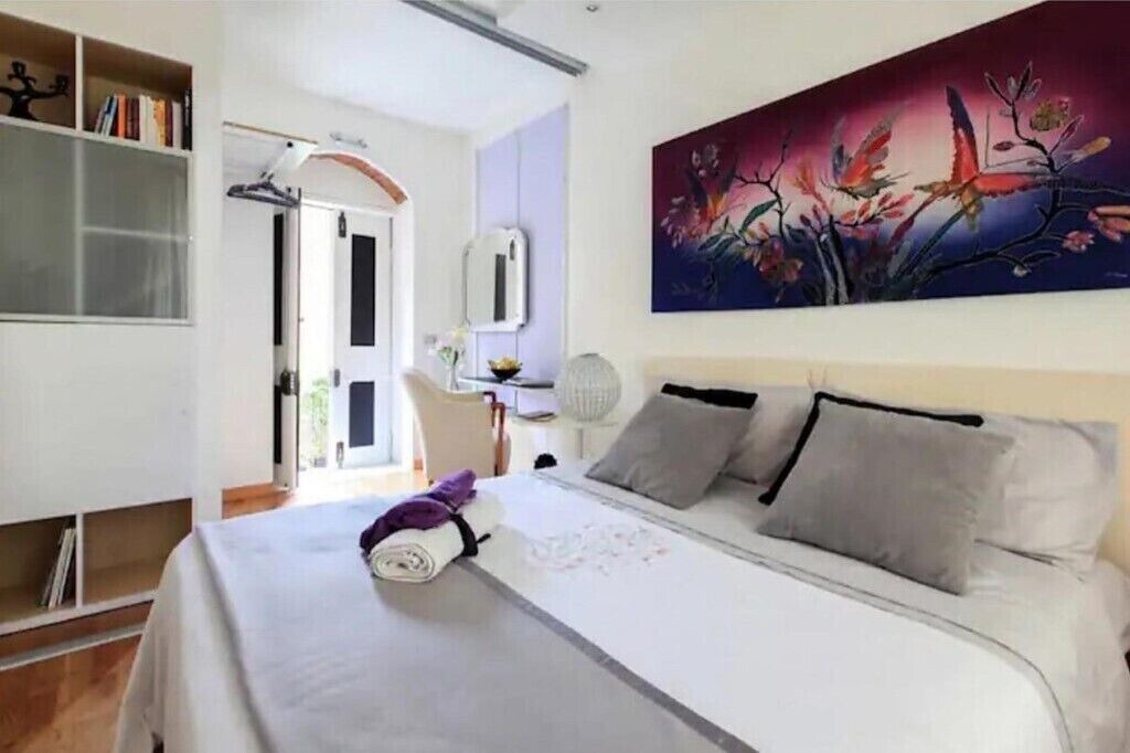 Photo of Bedroom in Chinatown