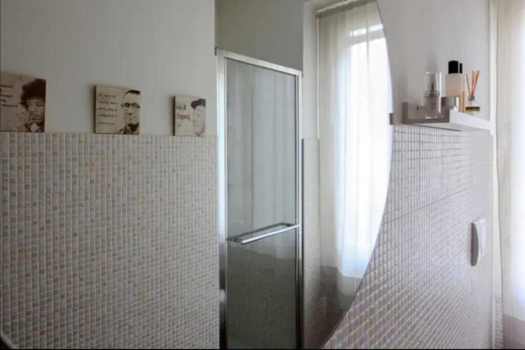 Photo of Bathroom in Chinatown