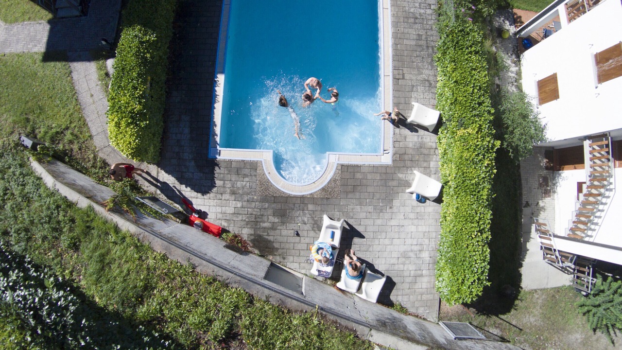 Photo of Outdoor in Crone