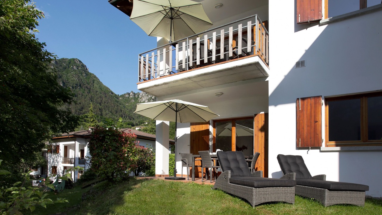 Photo of Outdoor in Crone