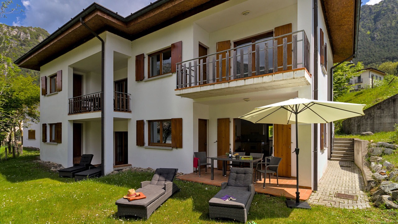 Photo of Outdoor in Crone