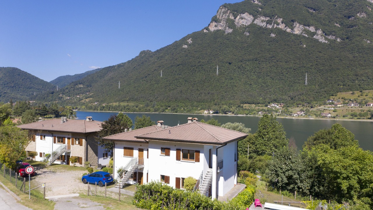 Photo of Outdoor in Crone