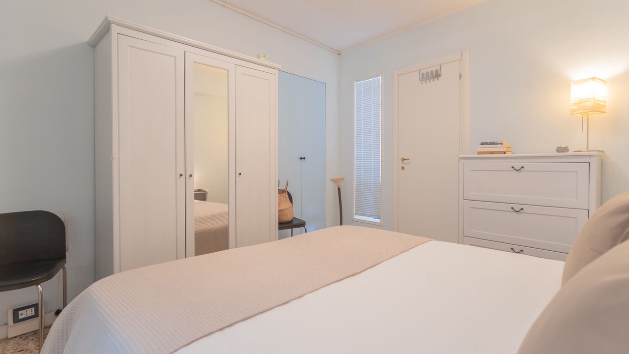 Photo of Bedroom in Colonno