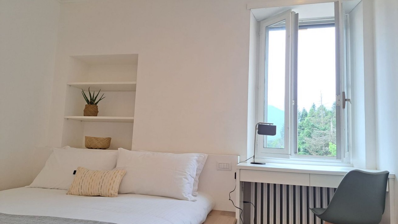 Photo of Bedroom in Lanzo d'Intelvi