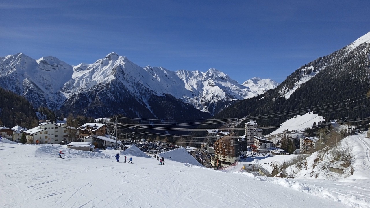Photo of Others in Alme