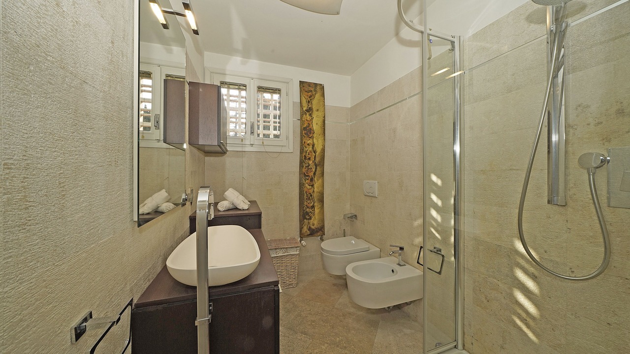 Photo of Bathroom in Sirmione