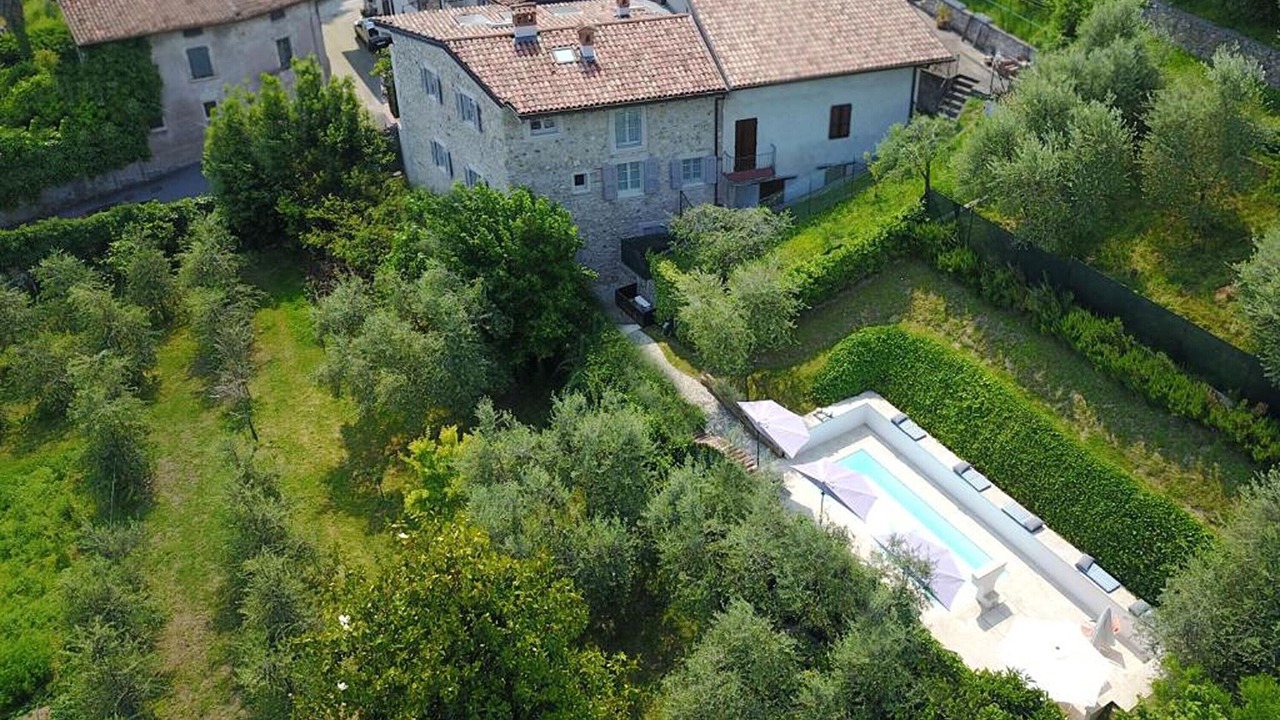 Photo of Outdoor in Roe