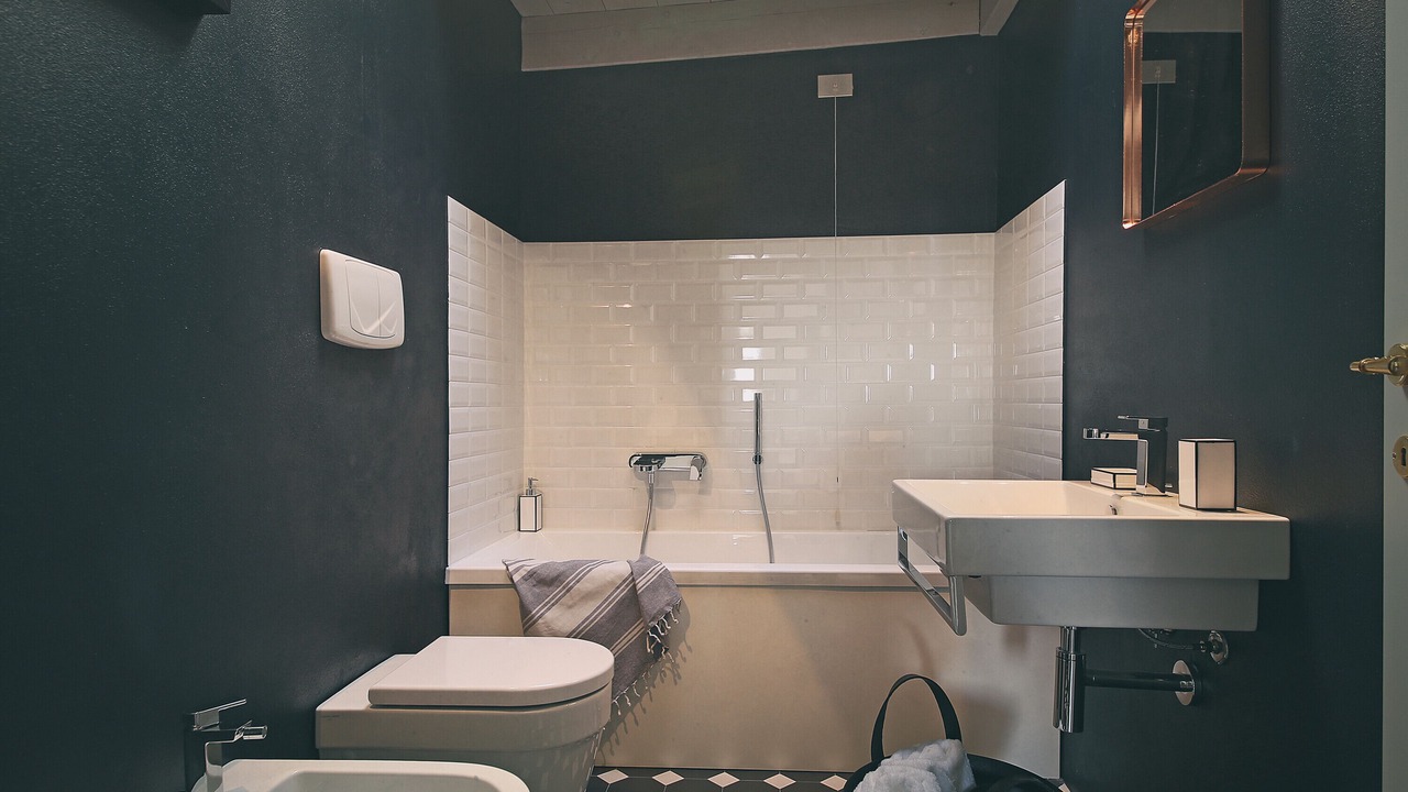 Photo of Bathroom in Roe