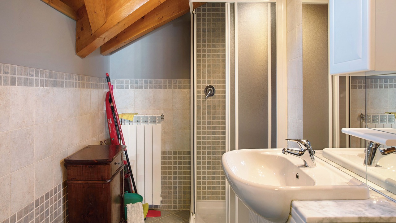 Photo of Bathroom in Temu