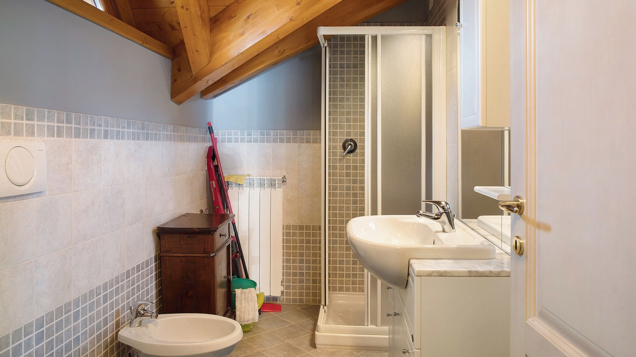 Photo of Bathroom in Temu